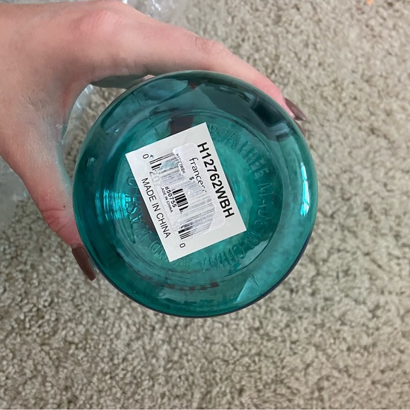Francescas Turquoise Easy Sip Hydration Bottle Cardio is Hardio Water 34 Oz. - Picture 8 of 8
